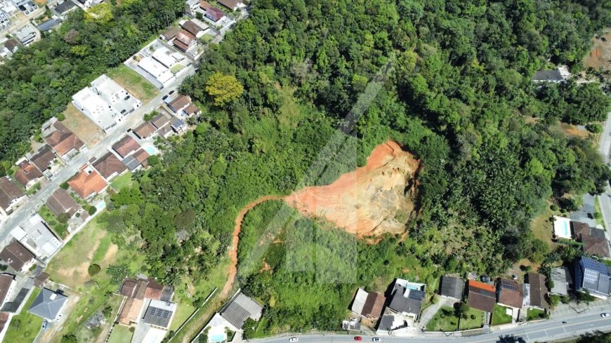 TERRENO COM 20.479,50M², ÓTIMA LOCALIZAÇÃO - BAIRRO BADENFURT