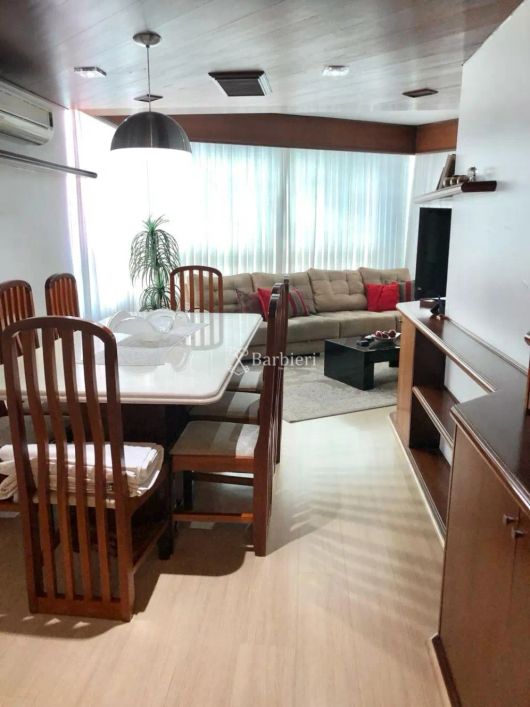 Cobertura duplex com 3 quartos sendo 1 suíte no bairro Ponta Aguda em Blumenau/SC