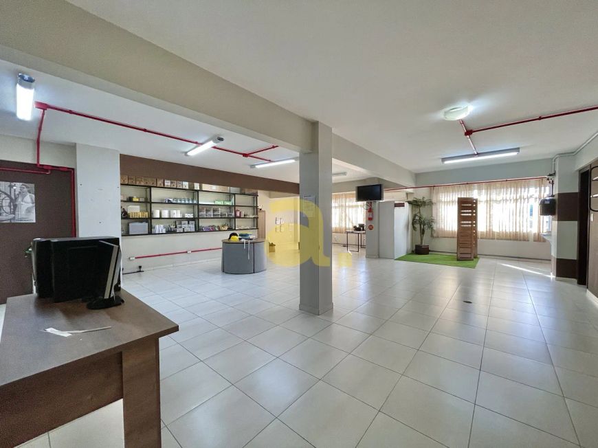 SALA COMERCIAL BAIRRO AGUA VERDE - 100m²