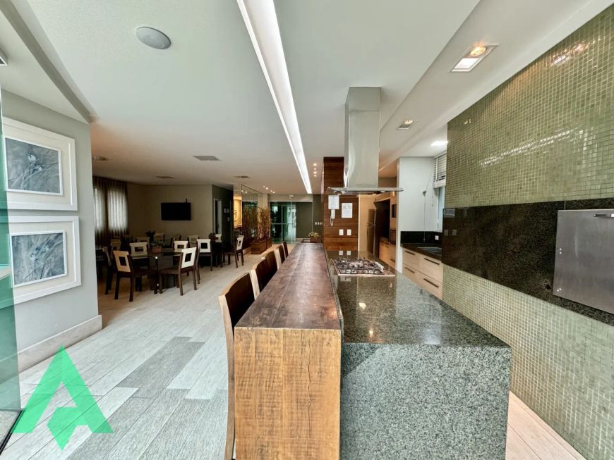 Excelente Apartamento com 3 suítes no Bairro Jardim Blumenau!