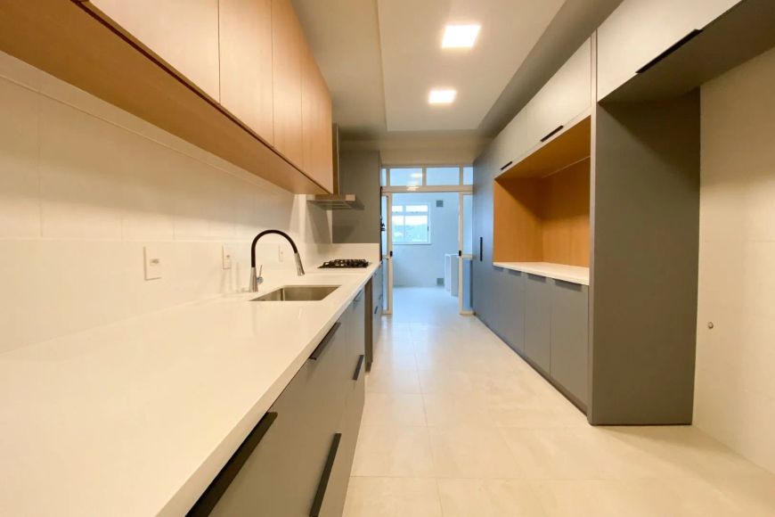 Apartamento com 3 dormitórios à venda, 255 m² por R$ 2.000.000,00 - Ponta Aguda - Blumenau/SC