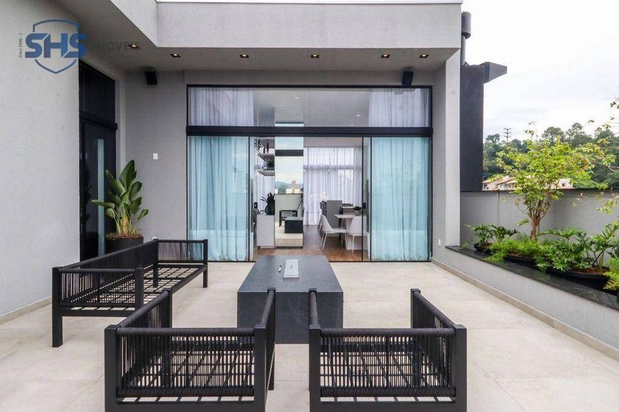Apartamento de 2 quartos sendo uma suíte próximo a FURB