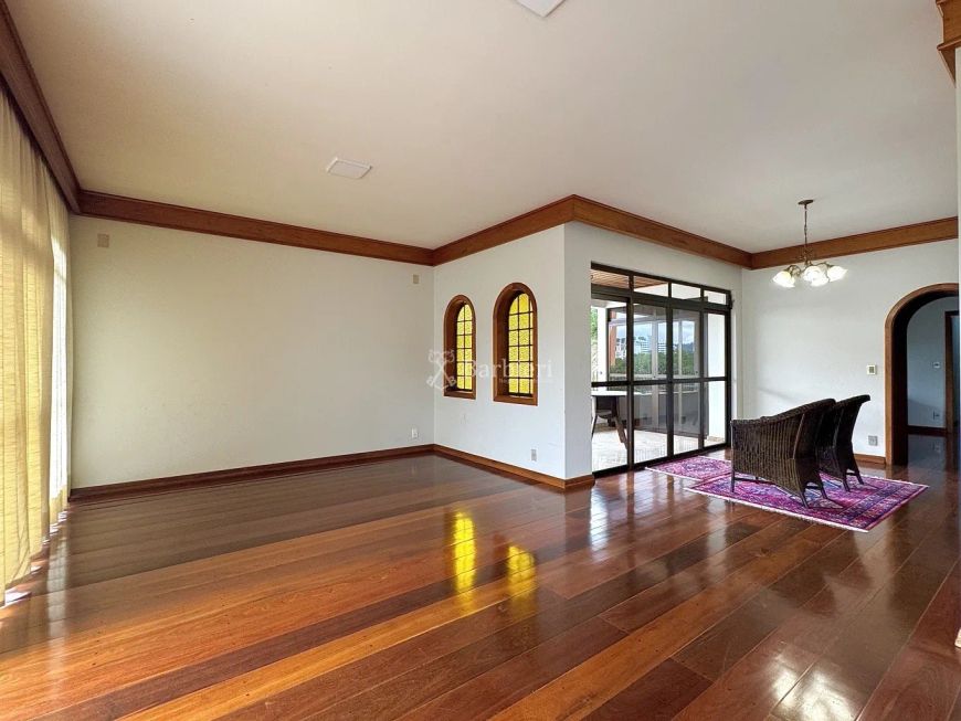 Apartamento residencial ou comercial com 4 quartos sendo duas suítes no bairro Garcia em Blumenau/SC