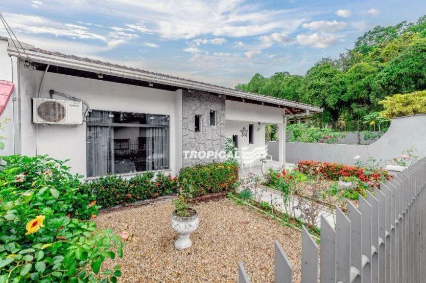 Casa com 4 dormitórios à venda, 114 m² por R$ 1.100.000,00 - Escola Agrícola - Blumenau/SC