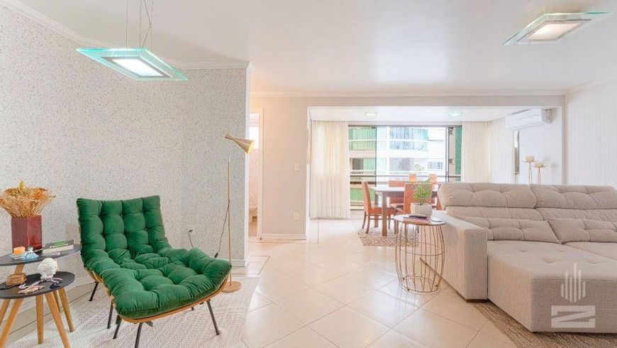 Apartamento alto padrão 3 Suítes Semimobiliado no bairro Jardim Blumenau em Blumenau