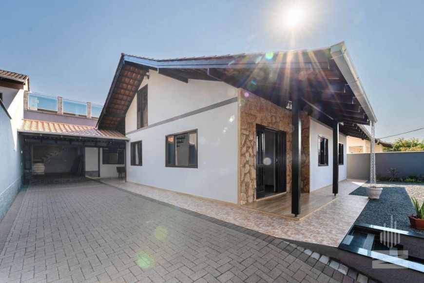 Casa com 3 dormitórios à venda, 366 m² por R$ 1.370.000,00 - Velha - Blumenau/SC