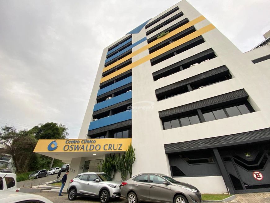 Sala comercial a venda no bairro Garcia em Blumenau.