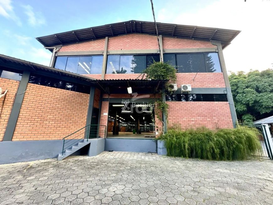 Galpão para Locação com área total de 2.405,00 m² na Velha Central em Blumenau/SC