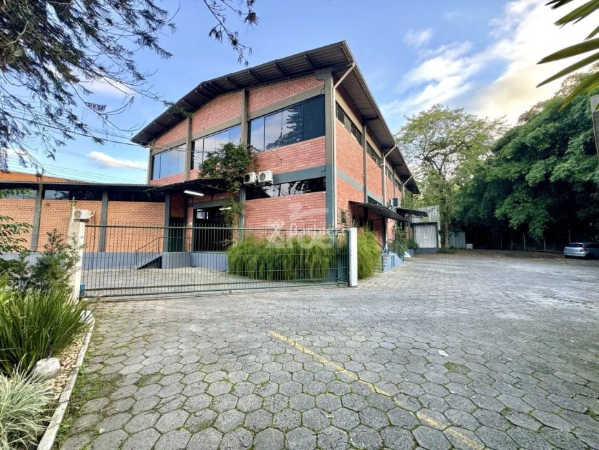 Galpão para Locação com área total de 2.405,00 m² na Velha Central em Blumenau/SC