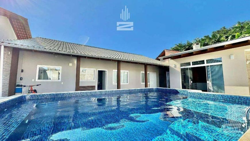 Casa com 3 dormitórios à venda, 240 m² por R$ 1.250.000,00 - Velha - Blumenau/SC