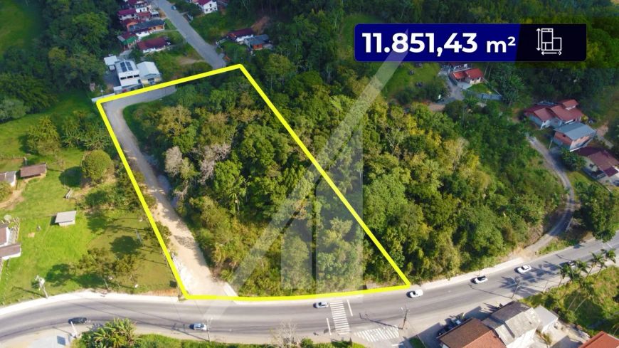 Belíssimo terreno na Itoupavazinha com área de 11.851,43 m², ideal para loteamento ou construção de