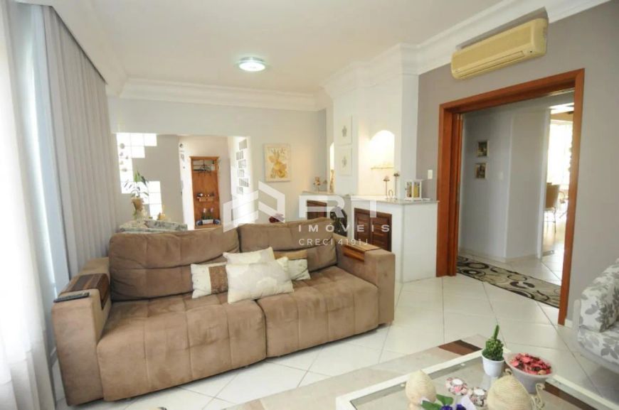 Casa de alto padrão no bairro Itoupava Norte!