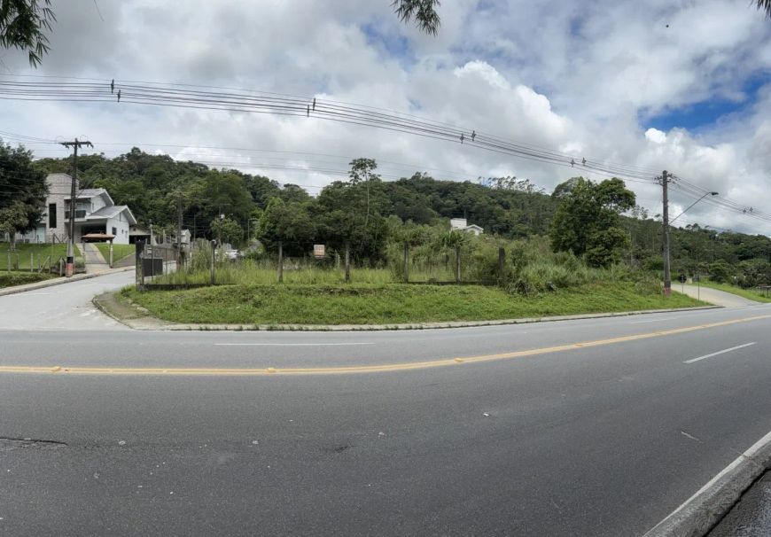 Terreno residencial ou comercial no Bairro Vila Itoupava