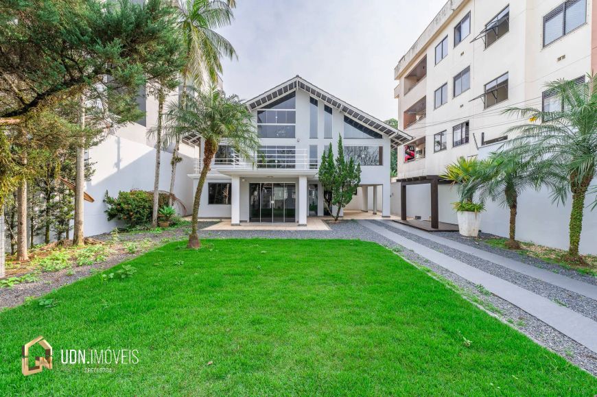 Casa semimobiliada para venda no bairro Velha, Blumenau - SC