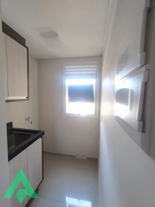 Excelente apartamento semi mobiliado, no Bairro Fortaleza!