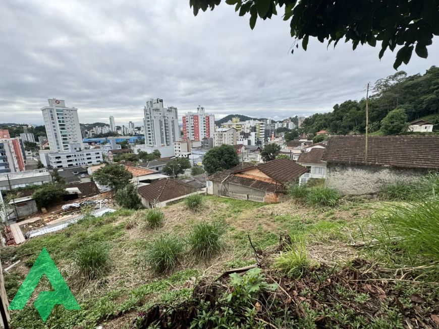 Terreno residencia no bairro Velha