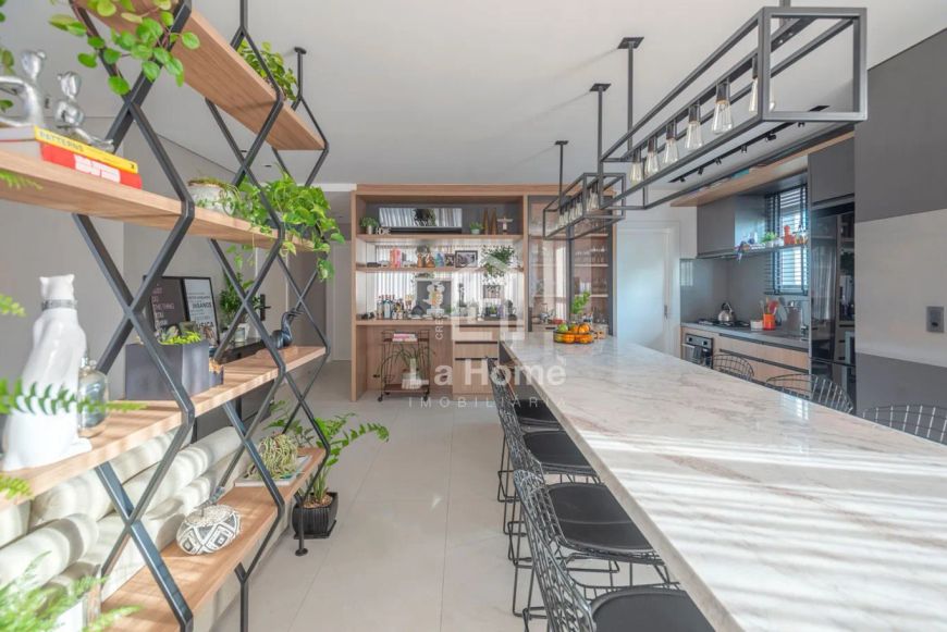 Apartamento finamente mobiliado, disponível para venda no momento esta alugado.