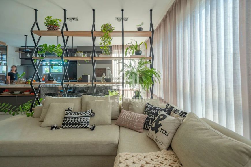 Apartamento finamente mobiliado, disponível para venda no momento esta alugado.