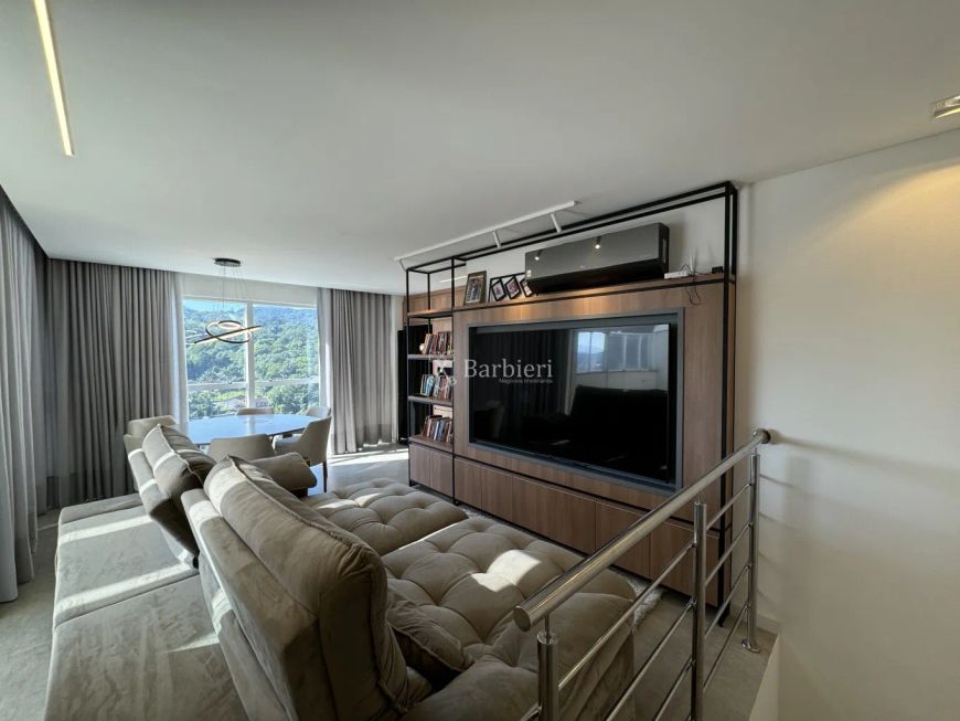 Cobertura duplex com 3 quartos sendo 02 suítes, 194m² no bairro Fortaleza em Blumenau/SC