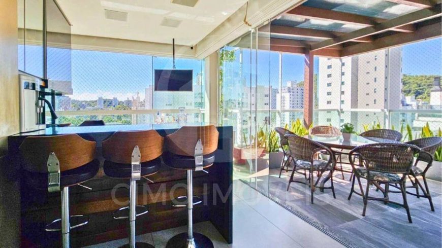 Cobertura Duplex no Bairro Victor Konder em Blumenau com 3 suítes e 228 m²