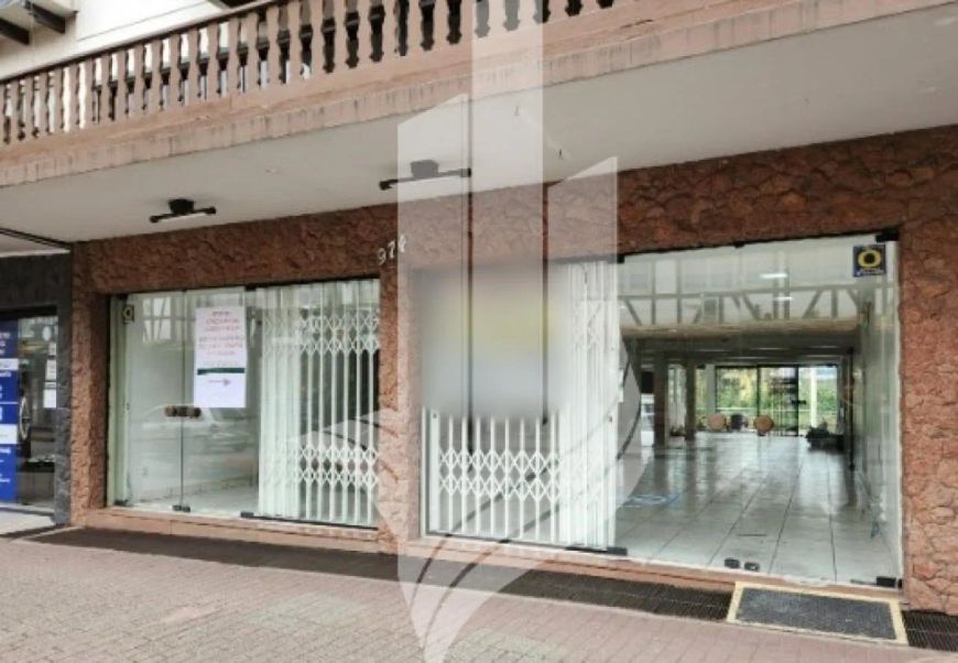 Loja no centro de Blumenau, localizada próximo a Igreja Matriz, na Rua XV.