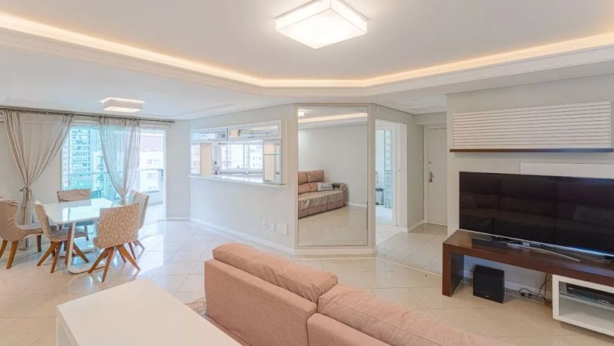 Lindo Apartamento para Locação com 3 Dormitórios e Finamente Mobiliado no bairro Victor Konder