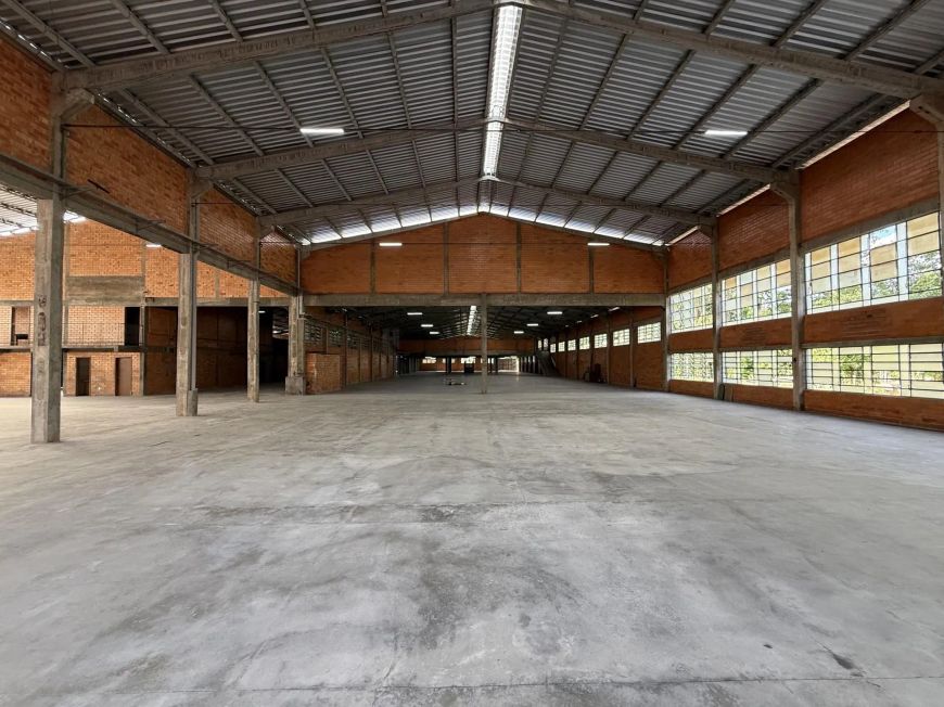 Galpão para alugar, 3.250 m² - Blumenau/SC