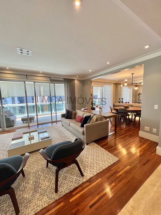 Apartamento para venda possui 234 metros quadrados