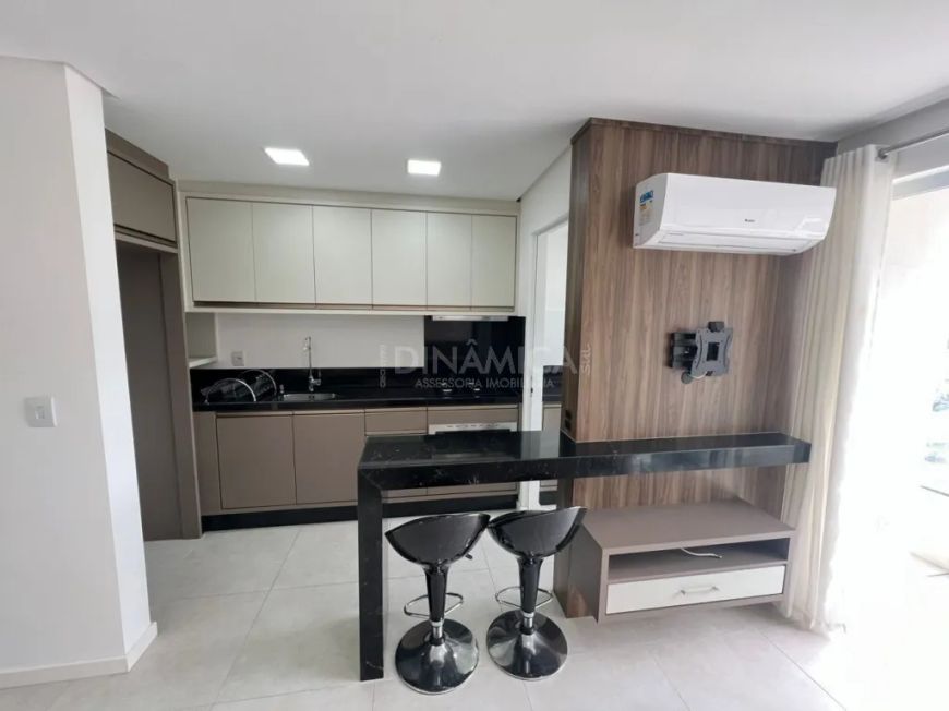 Apartamento semimobiliado com infraestrutura completa no Bairro Itoupava Seca em Blumenau!