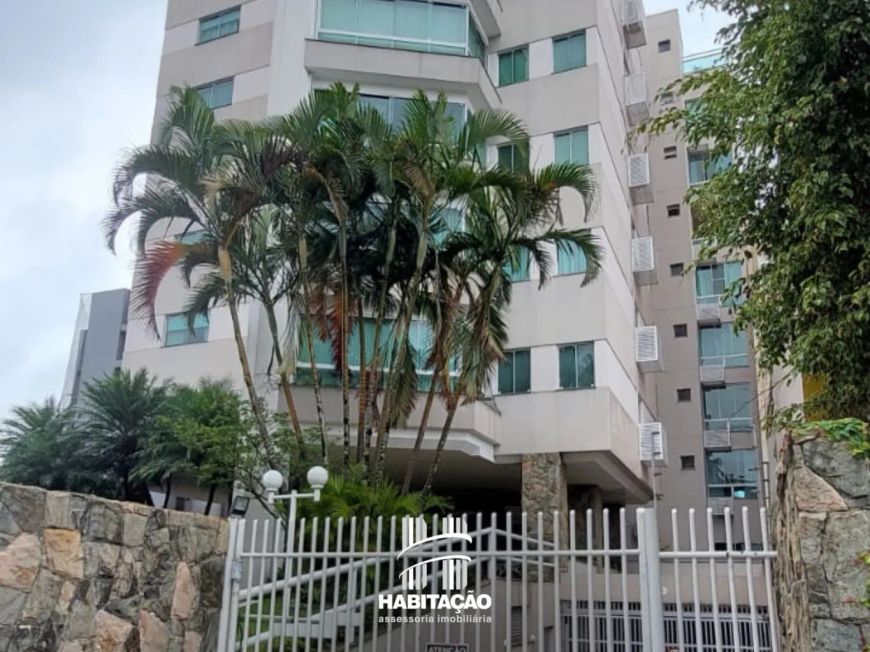 Cobertura Duplex de Alto Padrão no Bairro Ponta Aguda