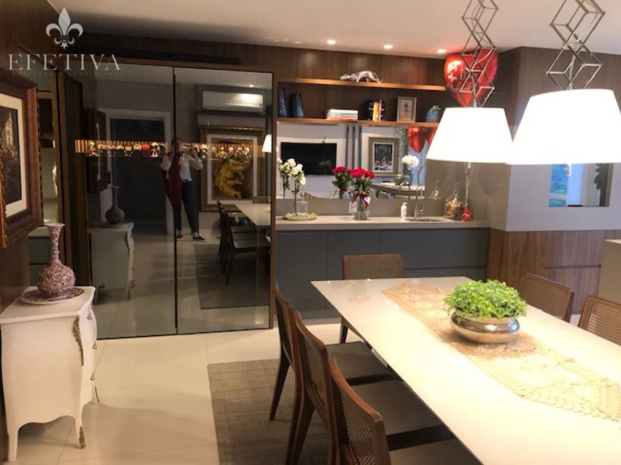 LINDISSIMO APARTAMENTO DE 3 SUITES TOTALMENTE MOBILIADO E DECORADO. 02 VAGAS DE GARAGEM. CONDOMINIO
