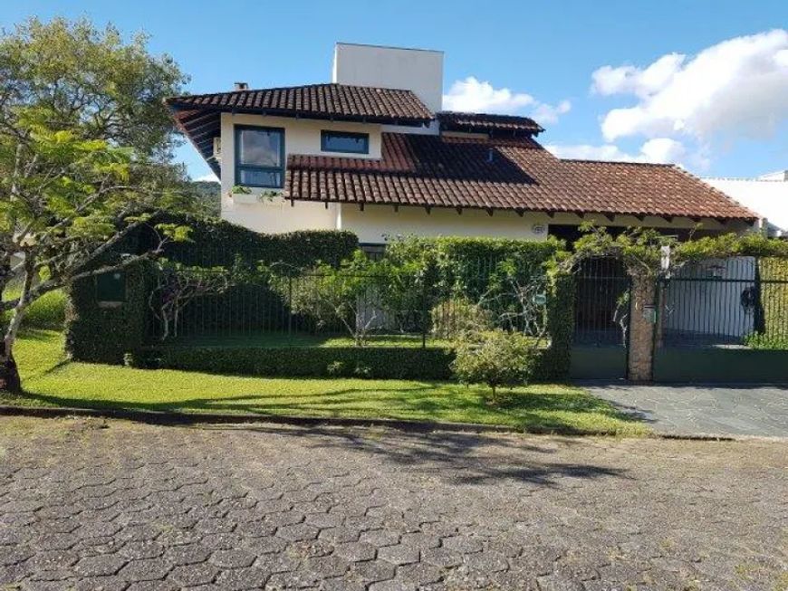 Casa Localizado no condomínio City Figueiras contendo 3 quartos sendo 1 suite.