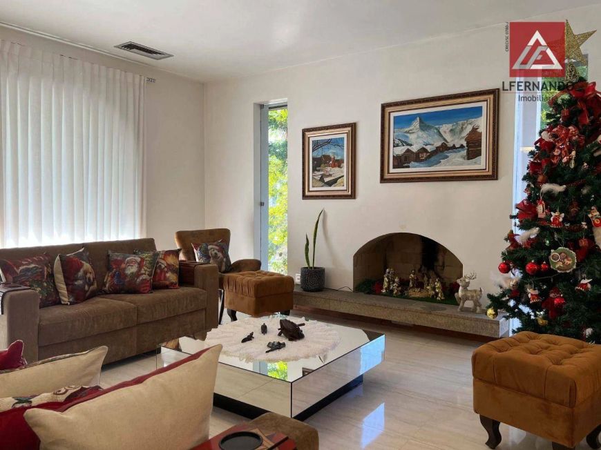 Casa com 4 suítes à venda, 740 m² por R$ 2.500.000 - Centro - Blumenau/SC