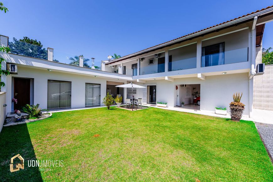 Casa mobiliada a venda no bairro Centro, Blumenau - SC
