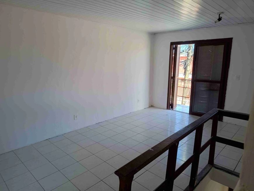 Casa padrão à venda no Fragata, Pelotas, RS, com 175 m² de área útil, 3 dormitórios, 2 salas, 3 ban