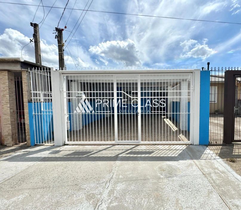Casa a Venda 2 quartos, sala, cozinha pátio nos fundos com espaço para piscina - Olaria Canoas