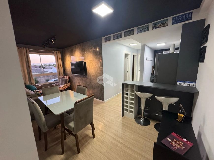 Apartamento Semi Mobiliado para vender, 2 dormitórios e 1 banheiro por R$219.999.