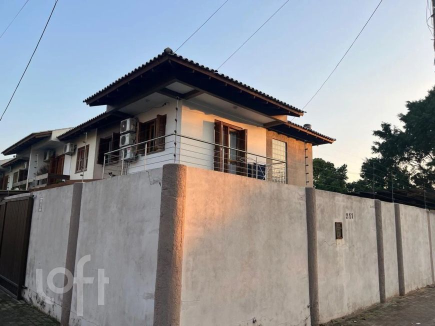 Casa à venda em Nossa Senhora das Graças com 120 m², 3 quartos, 1 suíte, 3 vagas