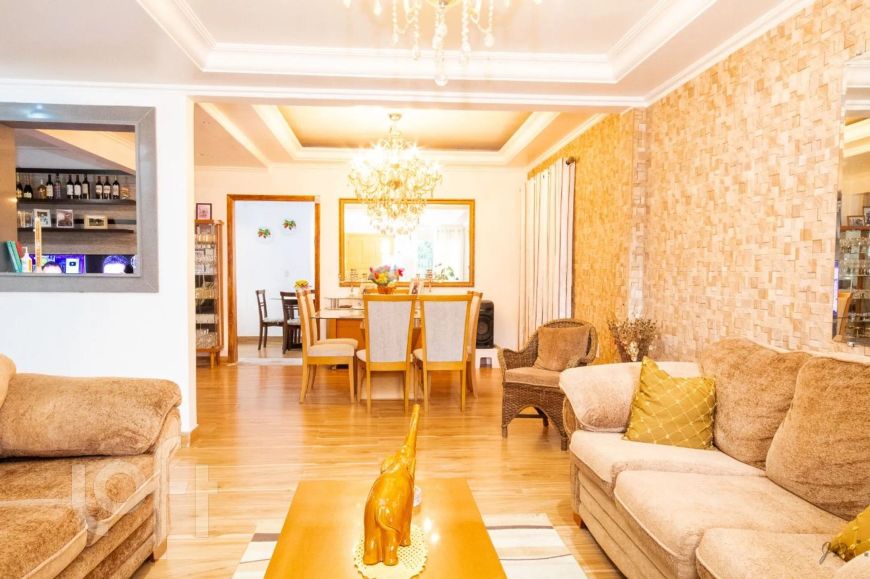 Casa à venda em Estância Velha com 298 m², 4 quartos, 2 suítes, 3 vagas