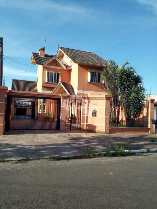 Casa para venda com 3 quartos , em Niterói com 168.33 m²