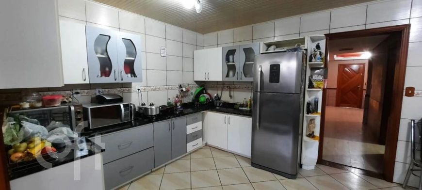 Casa à venda em Estância Velha com 280 m², 3 quartos, 2 vagas