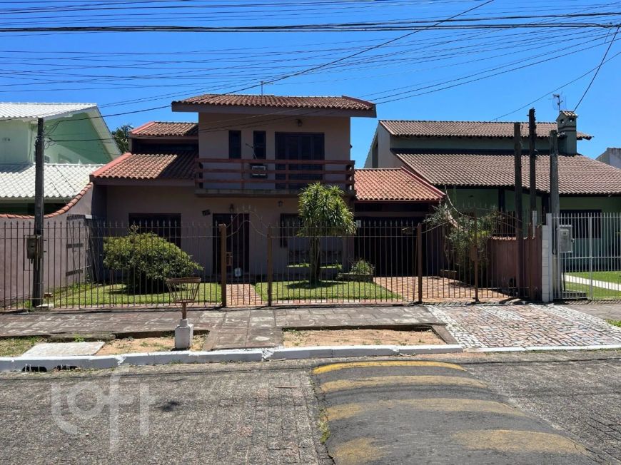 Casa à venda em Fátima com 165 m², 4 quartos, 1 suíte, 2 vagas