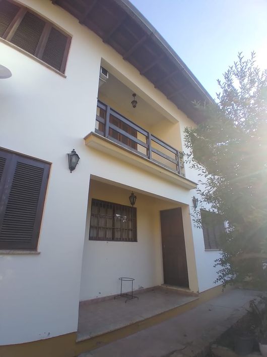Casa com 3 Quartos à Venda no bairro Centro com 160m²