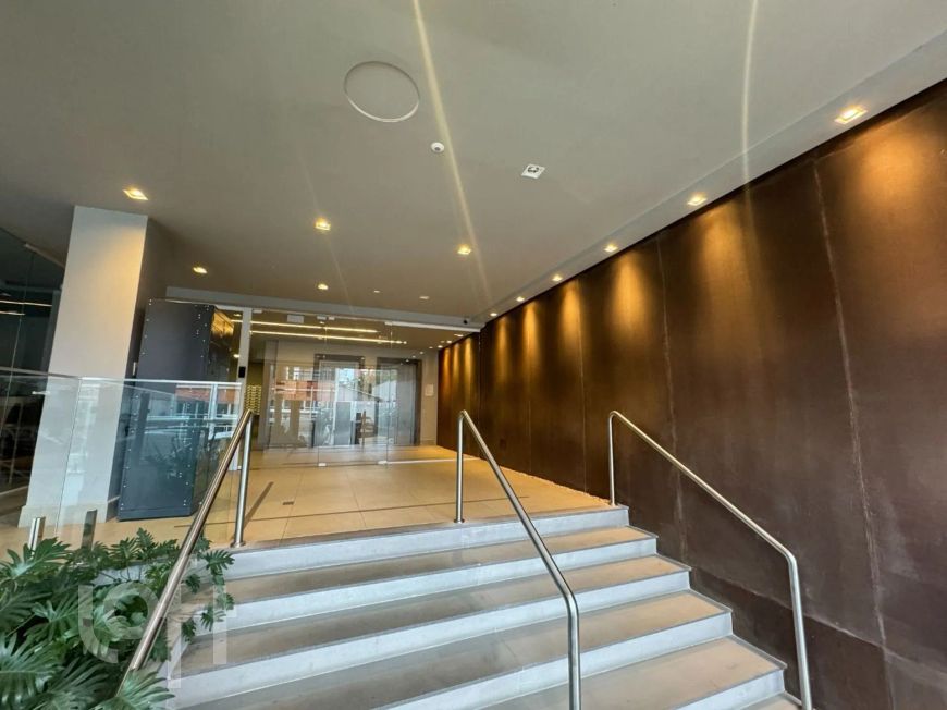 Apartamento à venda em Centro com 83 m², 2 quartos, 2 suítes, 1 vaga