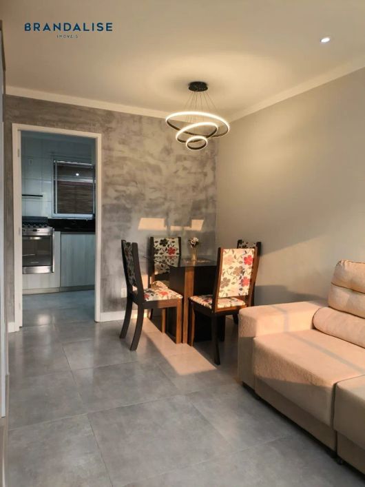 Casa em Condomínio Fechado com 2 Dormitórios toda mobiliada.