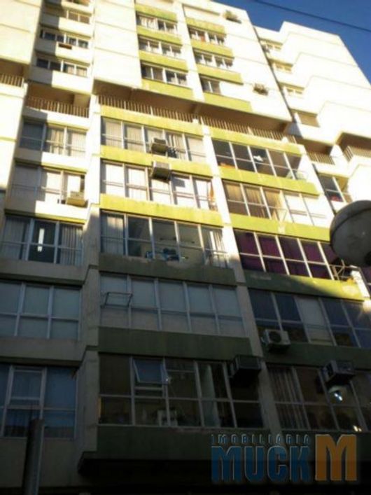 Sala à Venda no bairro Centro com 72m²