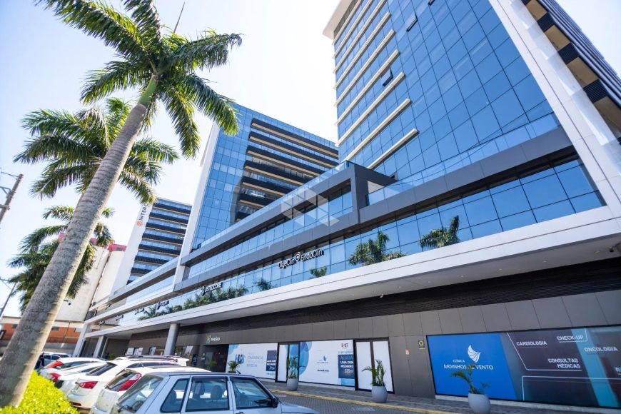 Sala de comercial mobiliada no condomínio Max Plaza em Canoas