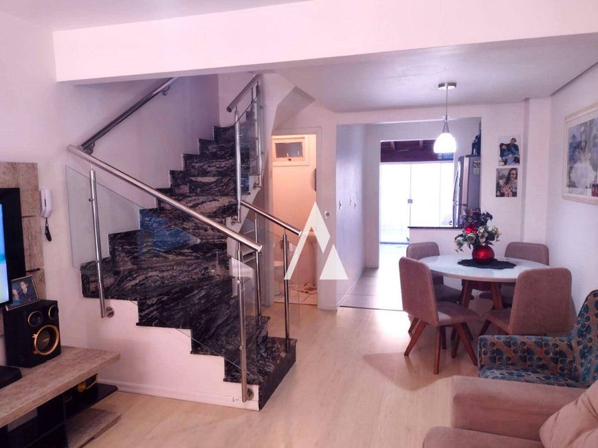 Sobrado com 02 dormitórios à venda, 103 m² por R$ 310.000 - Rio Branco - Canoas/RS.