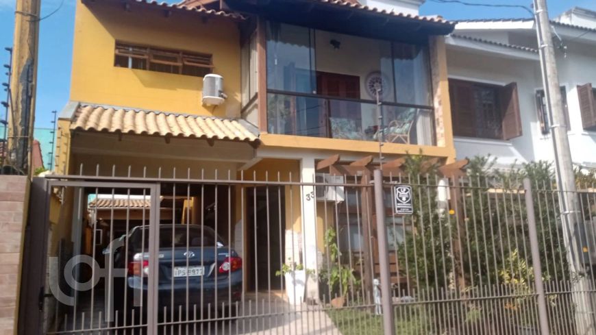 Casa à venda em Mato Grande com 191 m², 3 quartos, 2 suítes, 3 vagas
