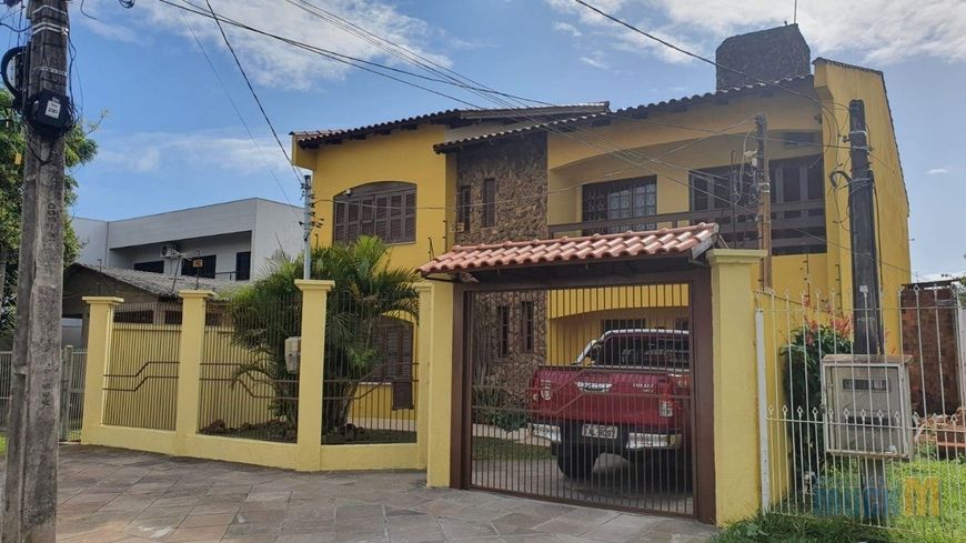Casa com 6 Quartos à Venda no bairro Mathias Velho com 214m²